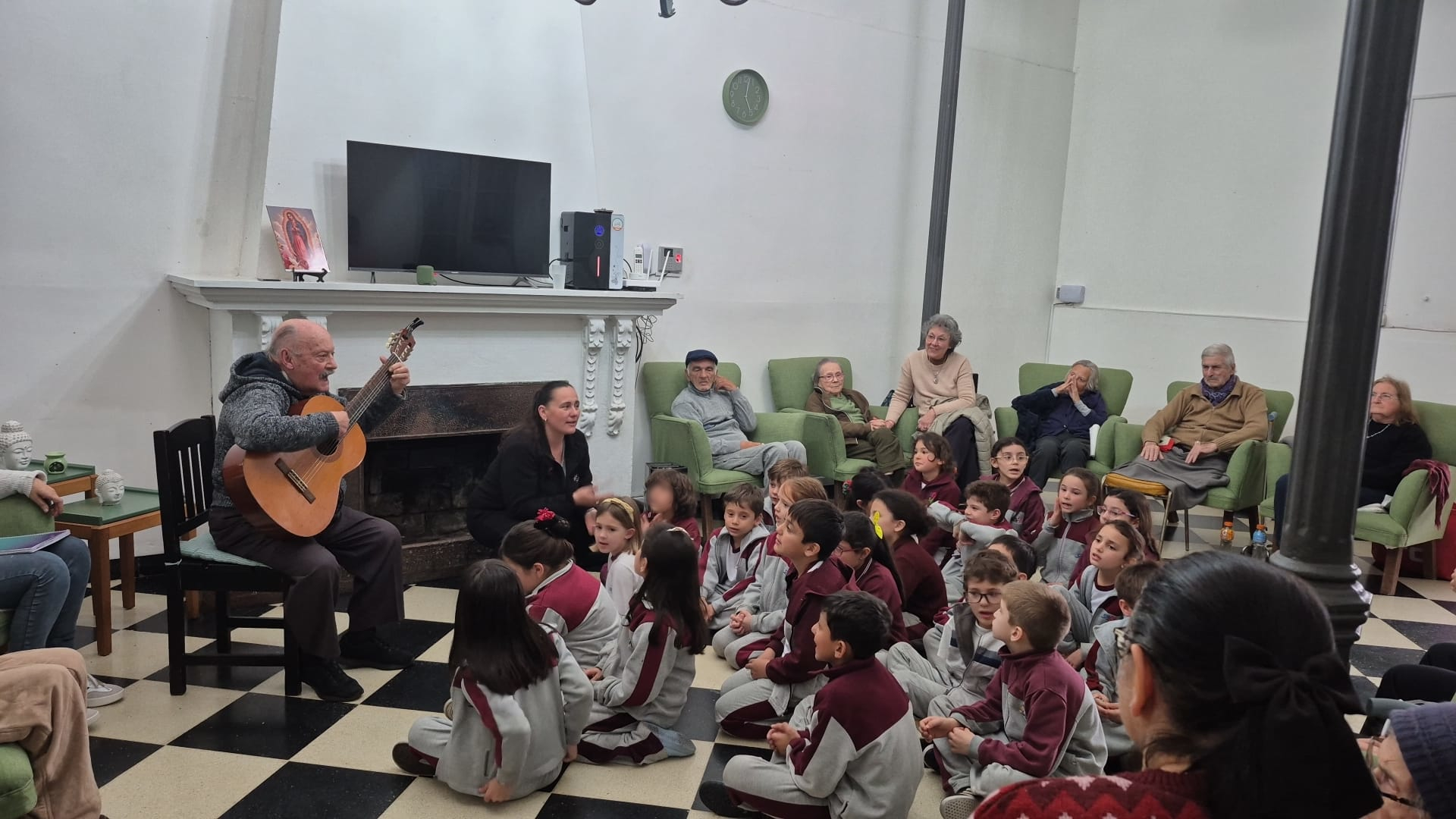 Visita al Hogar de ancianos Talabi